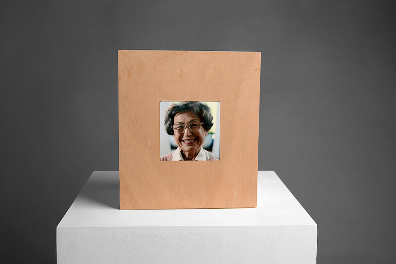 Urn van beukenhout staand - vierkant